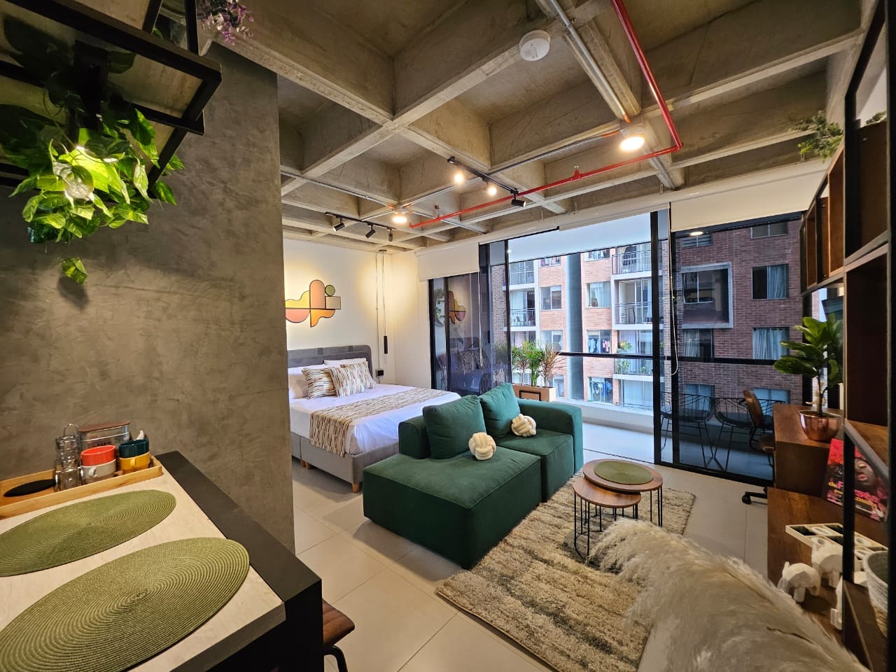 Alojamiento en Medellín , Superhost en Medellín ,Ibiza Loft 609